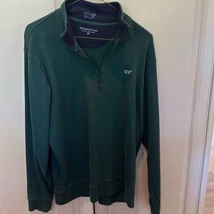 Green vineyard vines quarter zip